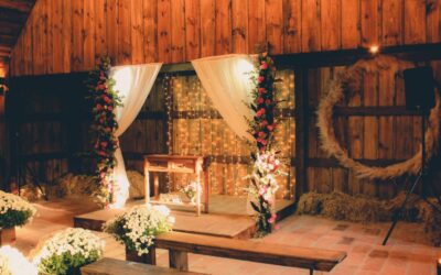 10 Wedding Altar Decorations Ideas to Create a Beautiful Space at the End of the Aisle