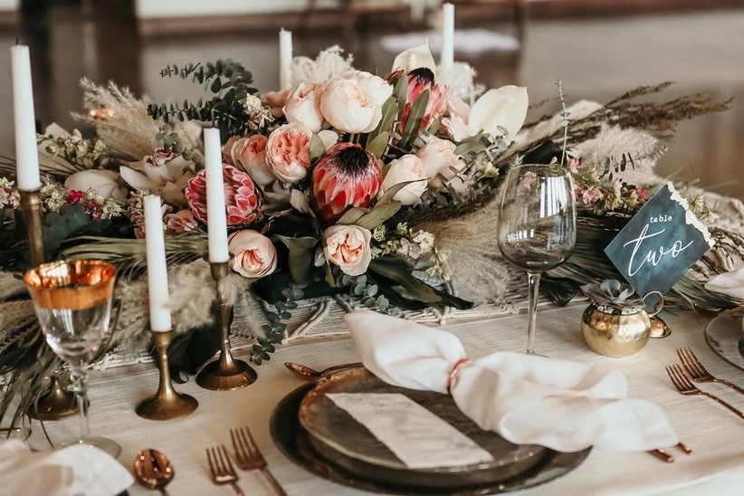 5 Ways to Make Your Wedding Color Palette Work for Any Season