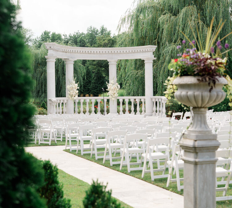 The Benefits of Choosing a Full-Service Wedding Venue for Your Big Day